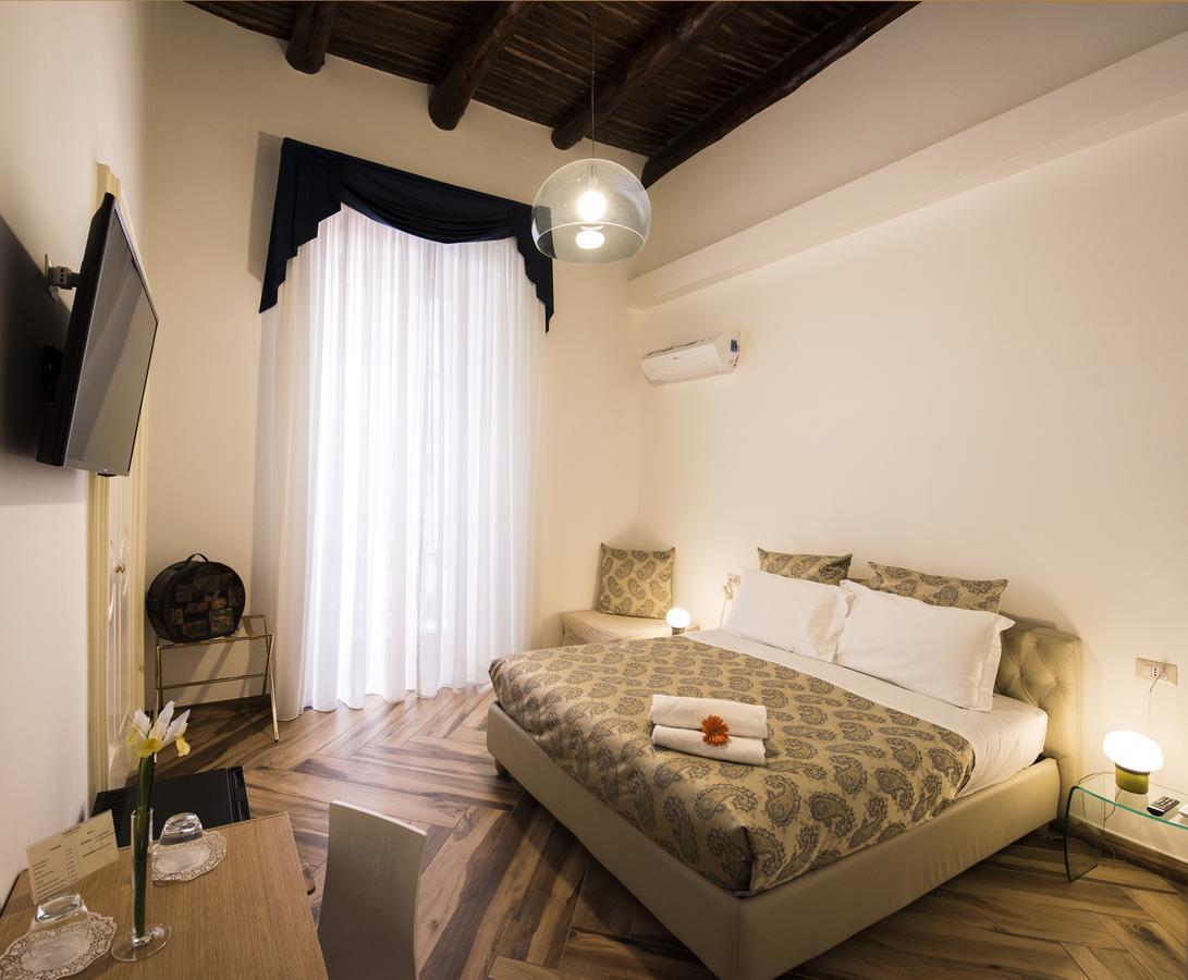 Mareluna Suite De Charme Napoli Bagian luar foto